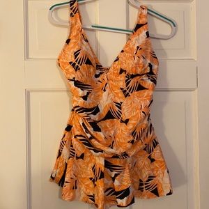 NWOT One-piece swimsuit with skirt